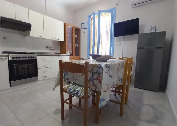 Casa Pierina-centralissima Con Posto Auto Appartamento *